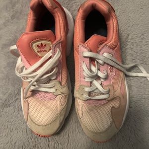 Adidas size 6 women’s